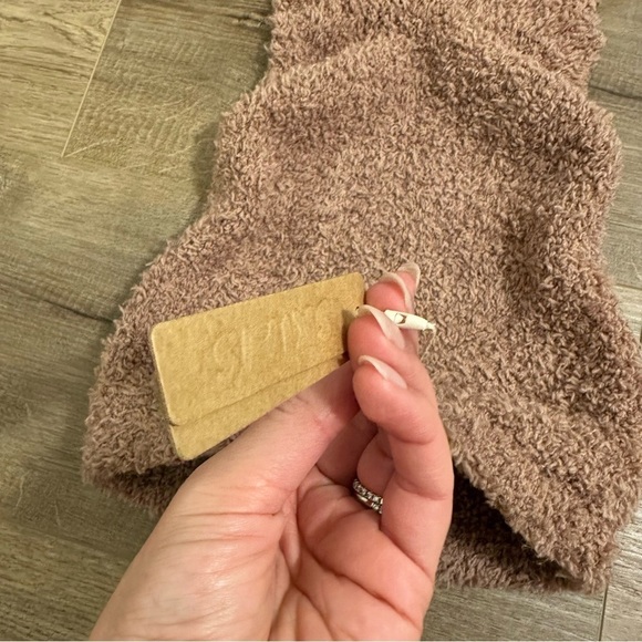 SKIMS Halter Neck Fuzzy Teddy Cropped Top Rose Clay Color Size S/M Women’s - Picture 8 of 8